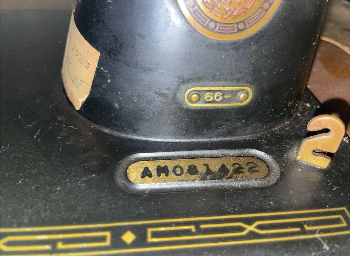 Vintage Singer 99K Sewing Machine with Cabinet image indicator(10)