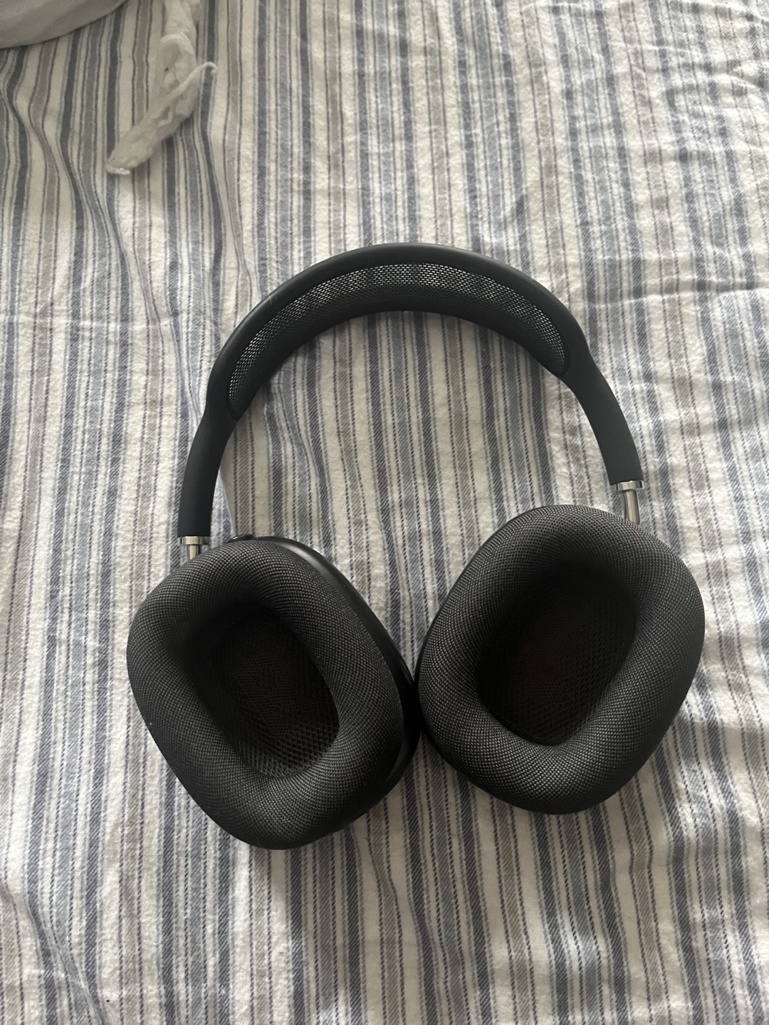 AirPods Max – Midnight Black - photo 2