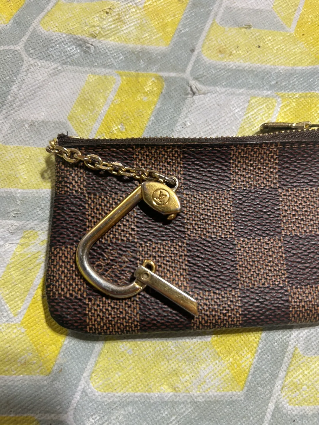 Louis Vuitton Key Pouch Damier Ebene image indicator(2)