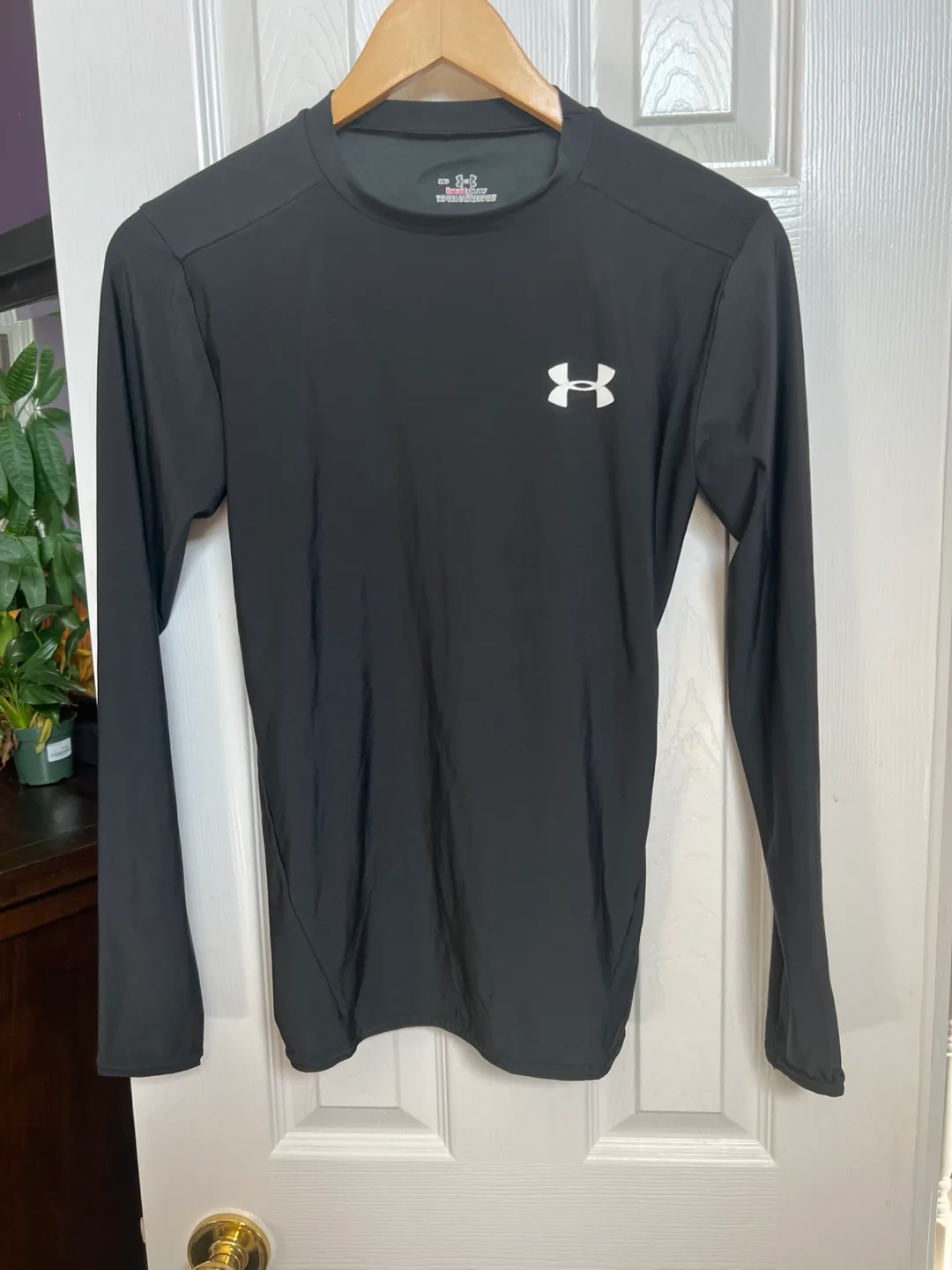 Woman’s Under Armour HeatGear Long Sleeve - Medium thumbnail