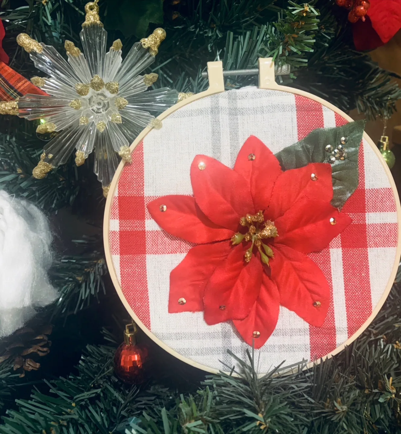 Handmade Embroidery Hoop Art image indicator(3)