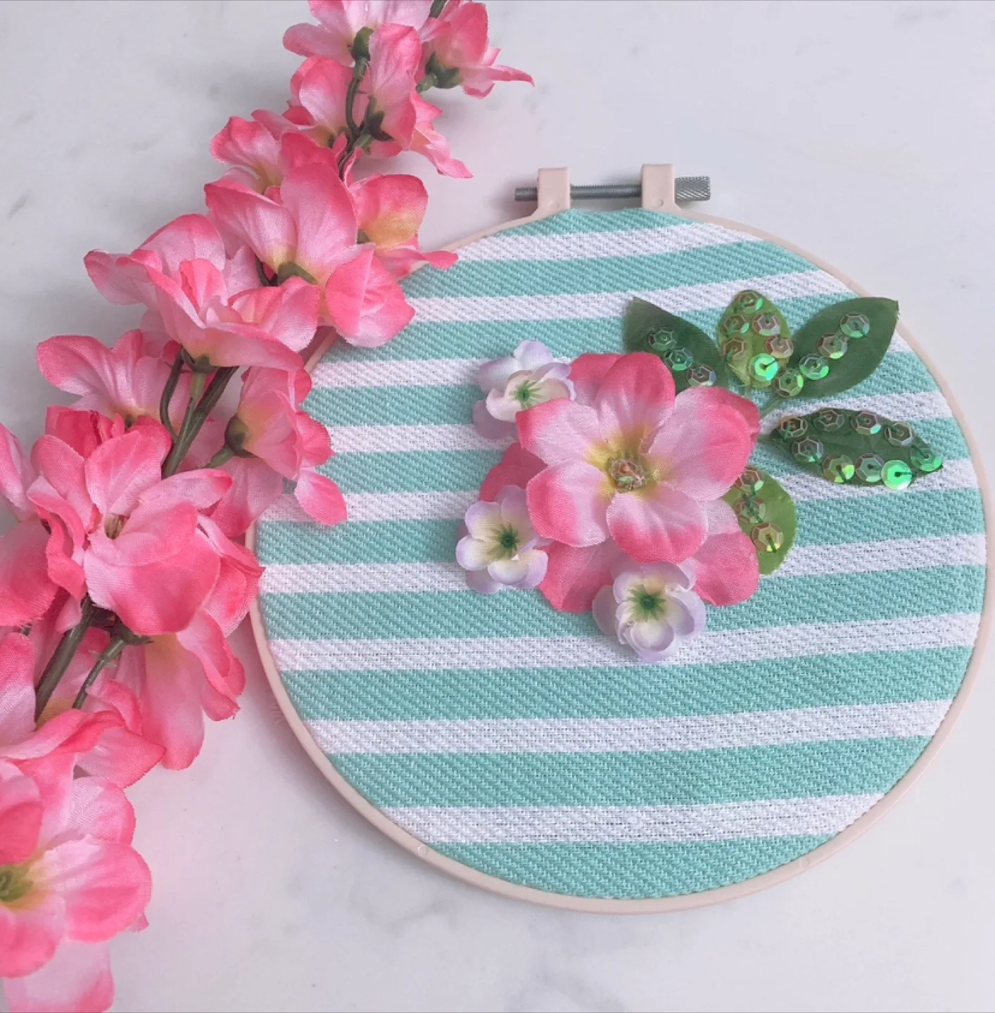 Handmade Embroidery Hoop Art image indicator(5)