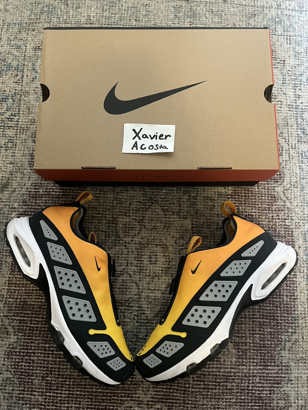 Nike Air Max SNDR Size 10.5 US