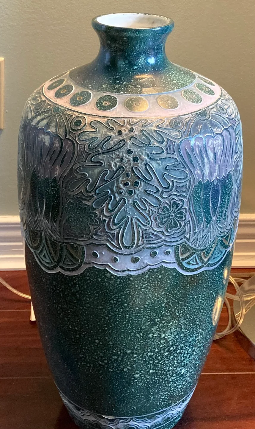Jade style floor Vase best offer image indicator(3)