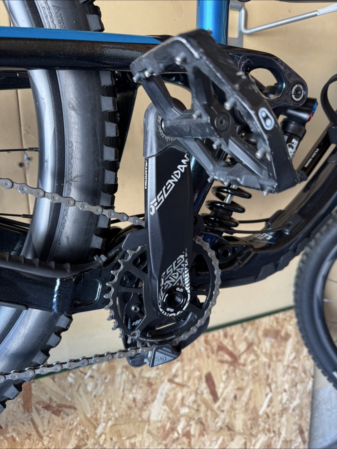 Giant Reign SX Mountain Bike - photo 5