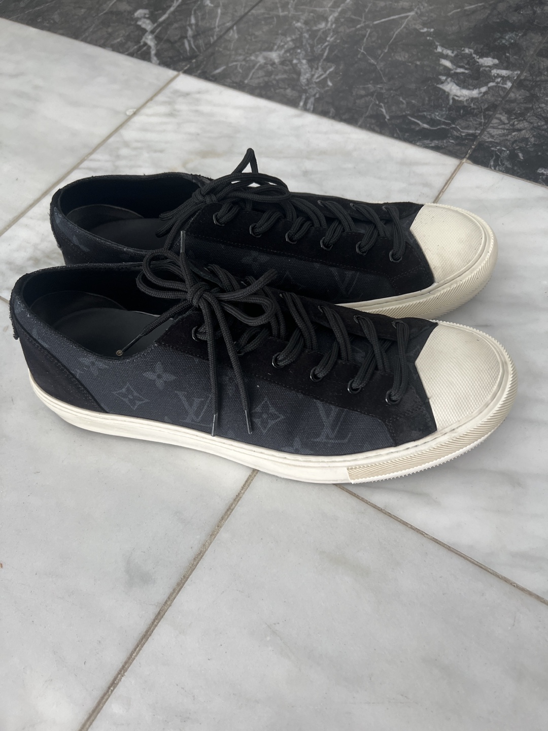 Louis Vuitton Black Suede Low Top Men’s Sneakers