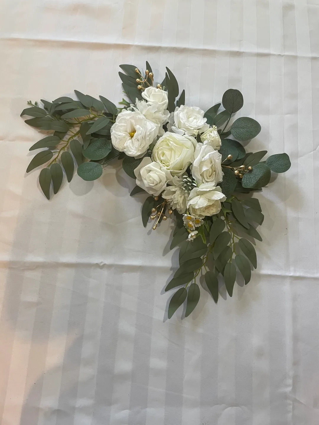 Faux Flower Corner Decor piece thumbnail