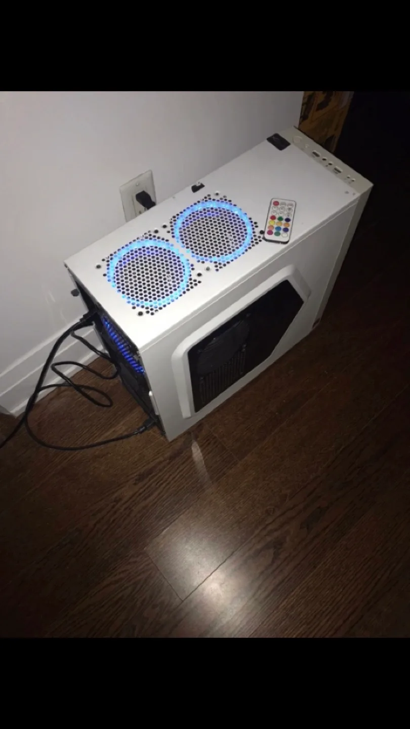 Custom White Gaming PC - Ryzen 9 3900X, 16GB RAM thumbnail