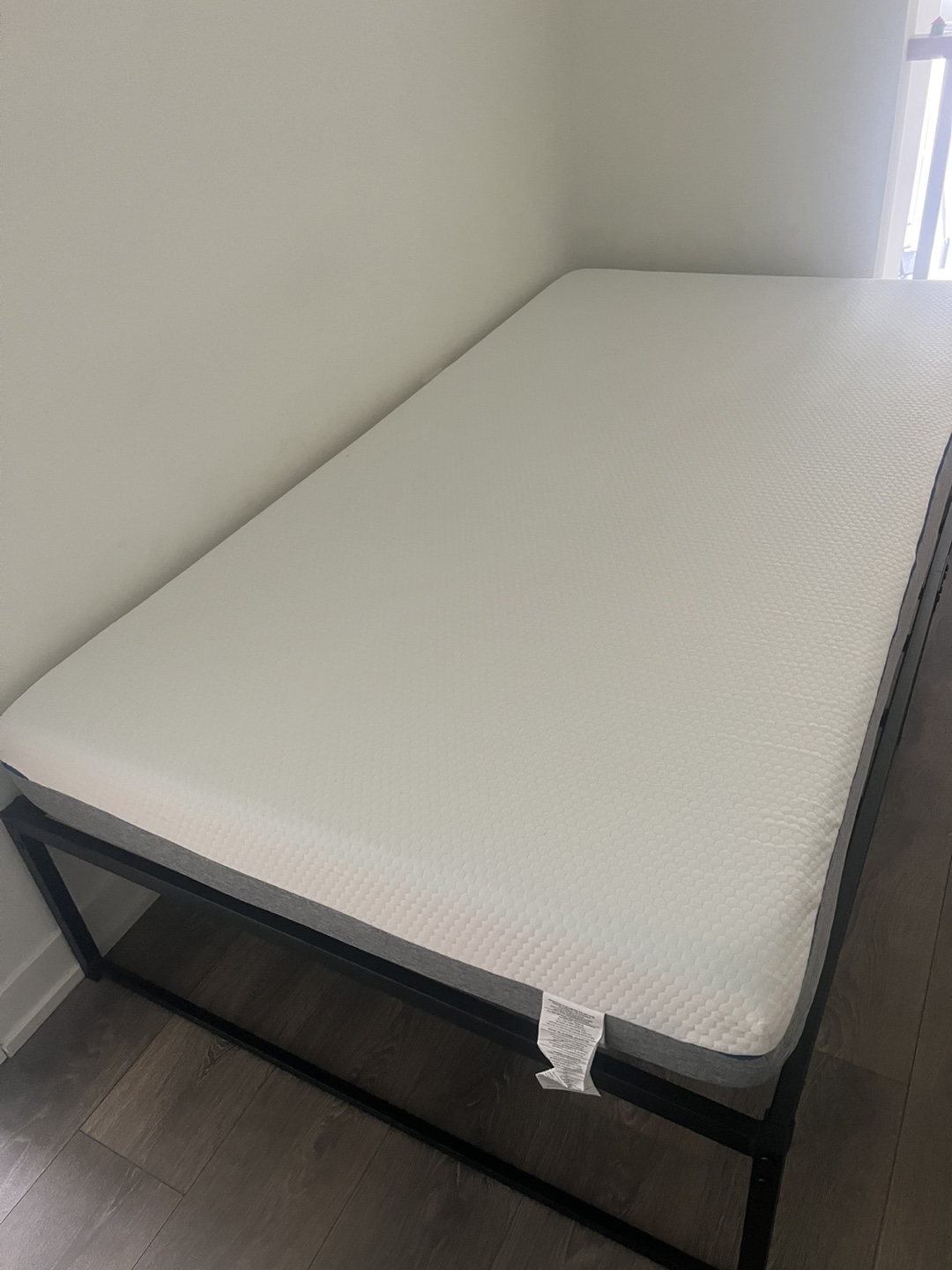 Twin Bed and Mattress for Sale Great Condition!