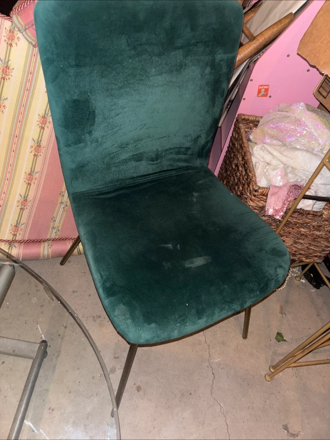 1 green chair . Gold legs thumbnail