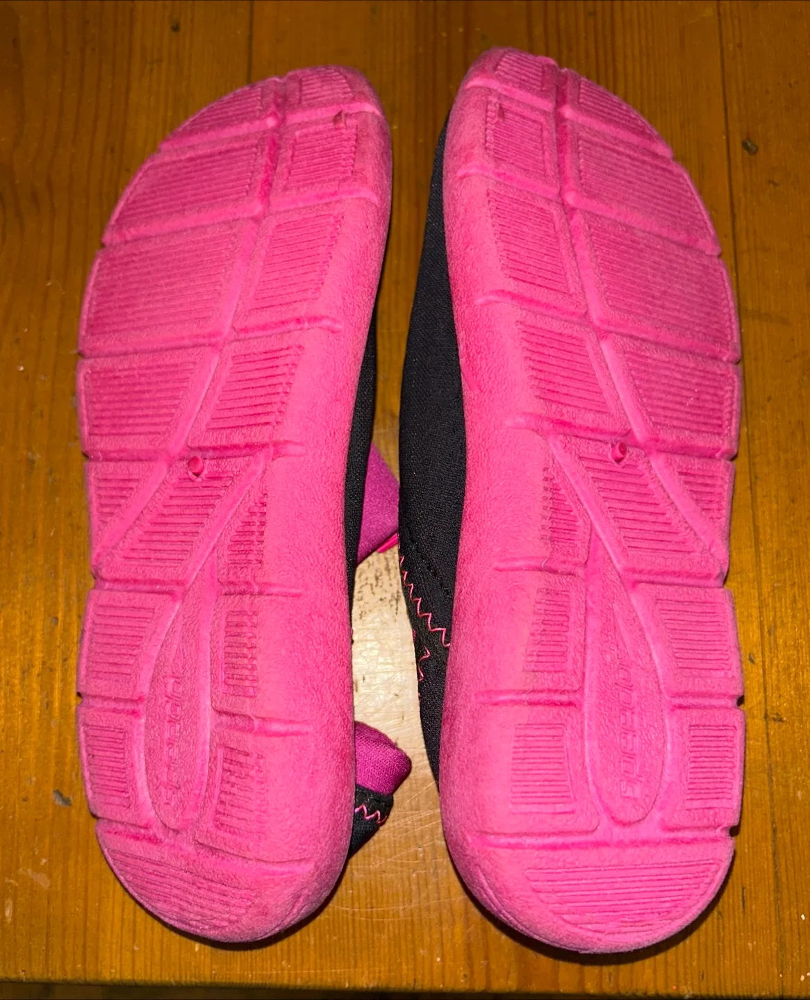 Speedo Surfwalker NEW Kid’s Pink/Black Water Shoes - Size 13/1 🥕 image indicator(4)