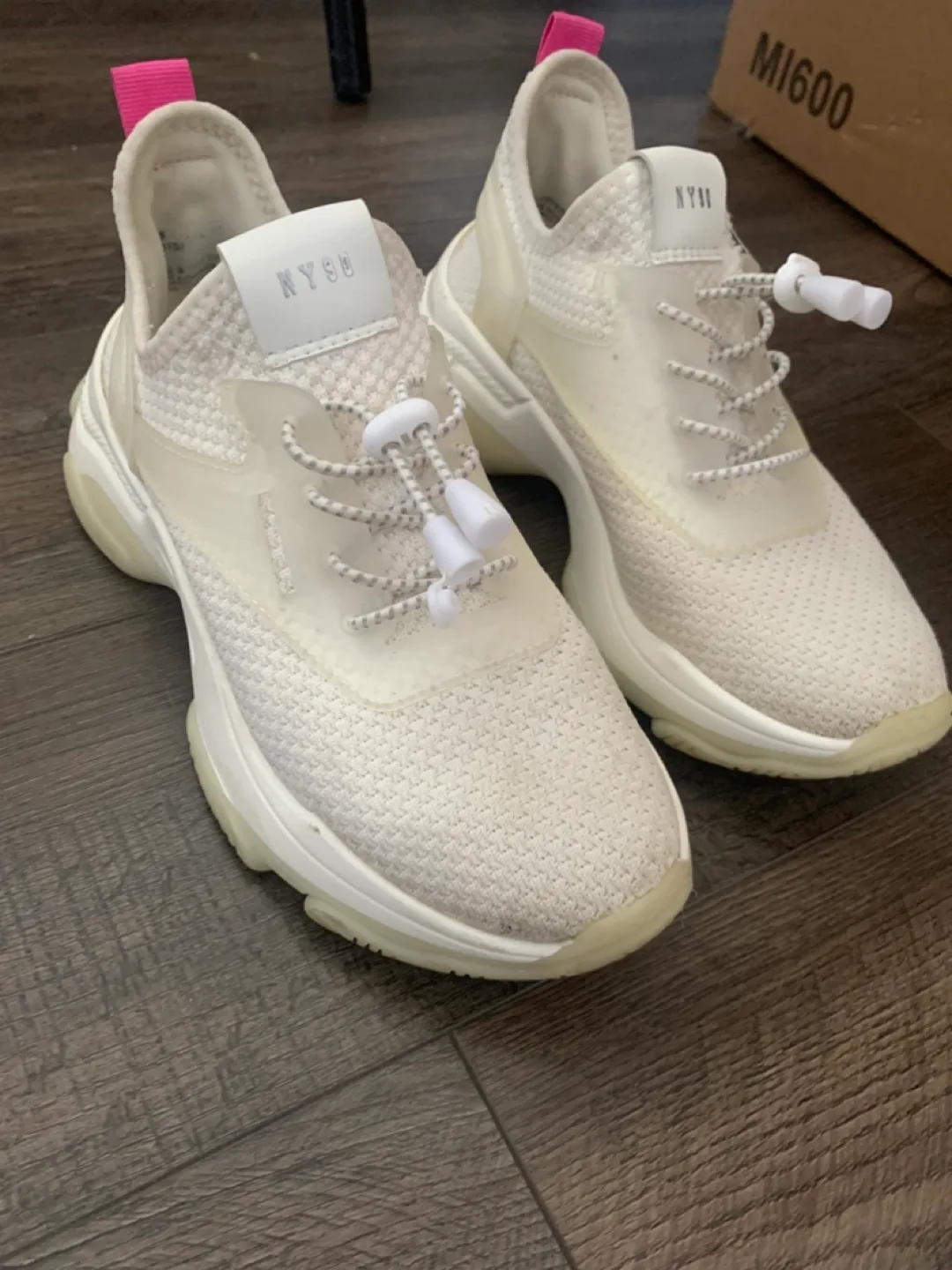 Steve Madden NYSO White Sneakers - Size 7 thumbnail