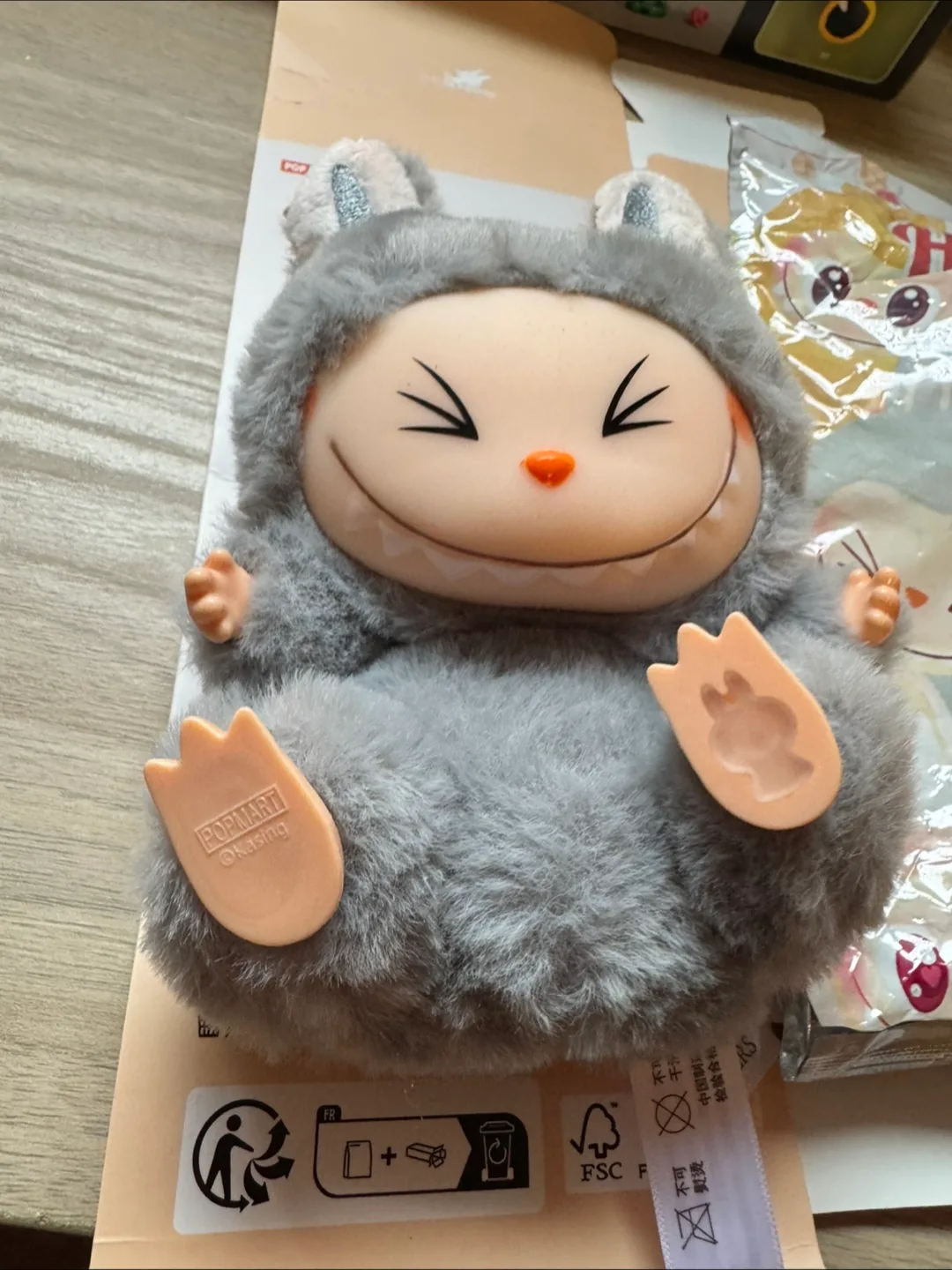 Labubu - Have A Seat image indicator(2)