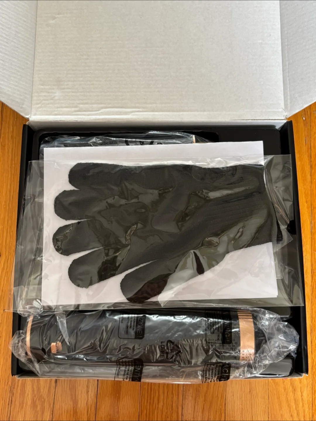 5 in 1 Styling Comb - New in Box! image indicator(2)