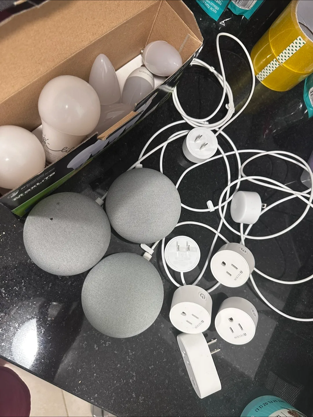 3 Google Nest Mini & Smart Bulbs/plugs thumbnail