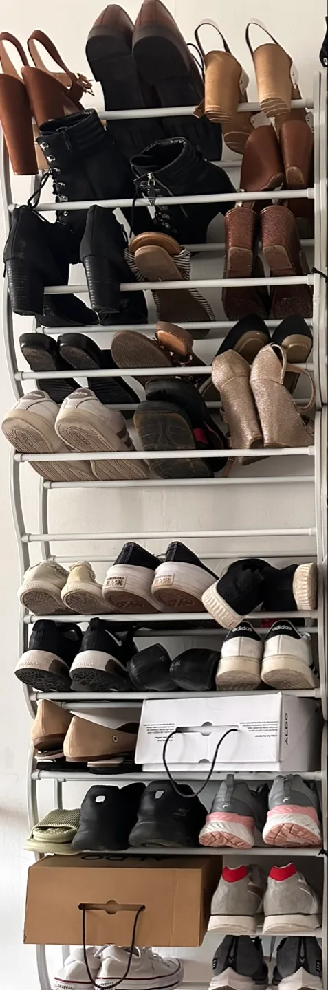 Shoe rack thumbnail