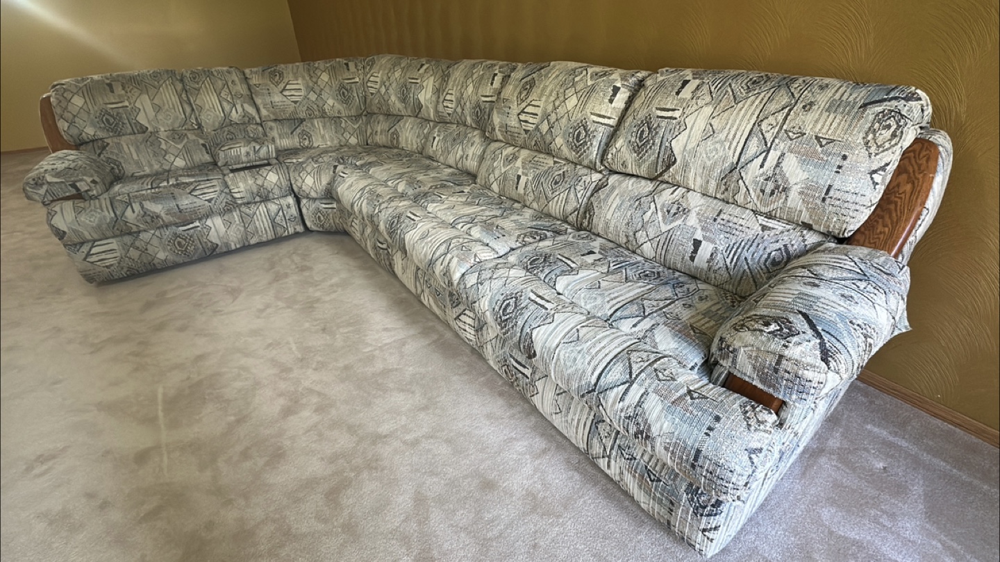 Sectional with Recliners & Pull-Out Bed - photo 2