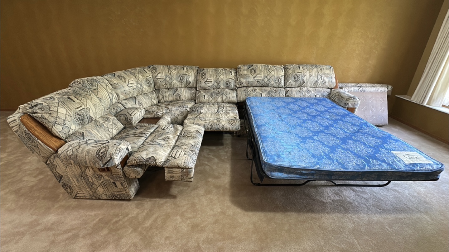 Sectional with Recliners & Pull-Out Bed - photo 4