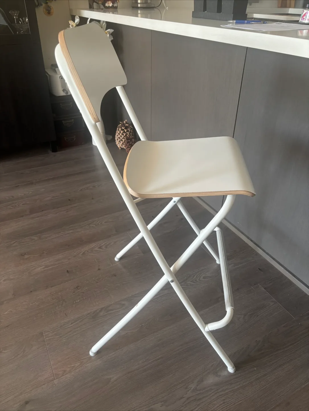FREE White Folding Barstool thumbnail