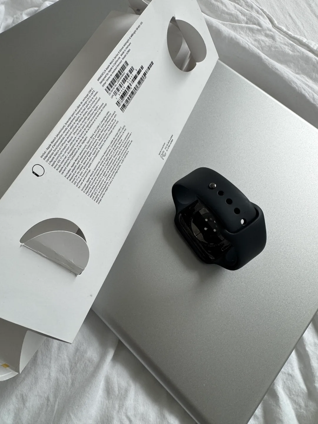 Apple Watch Series 9 45mm Midnight Aluminum Case - New image indicator(5)