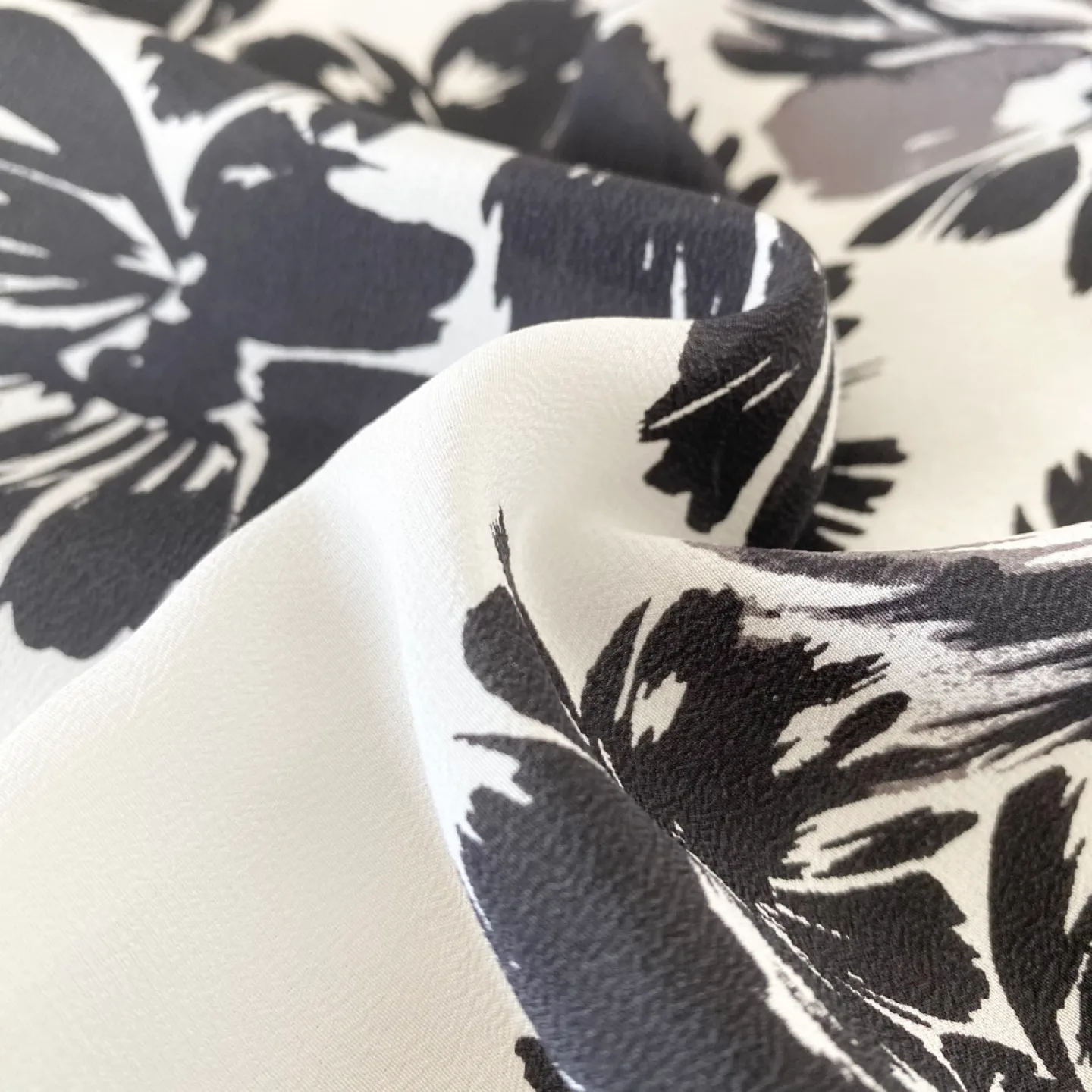 Rebecca Taylor 100% Silk Floral Sleeveless Blouse image indicator(5)