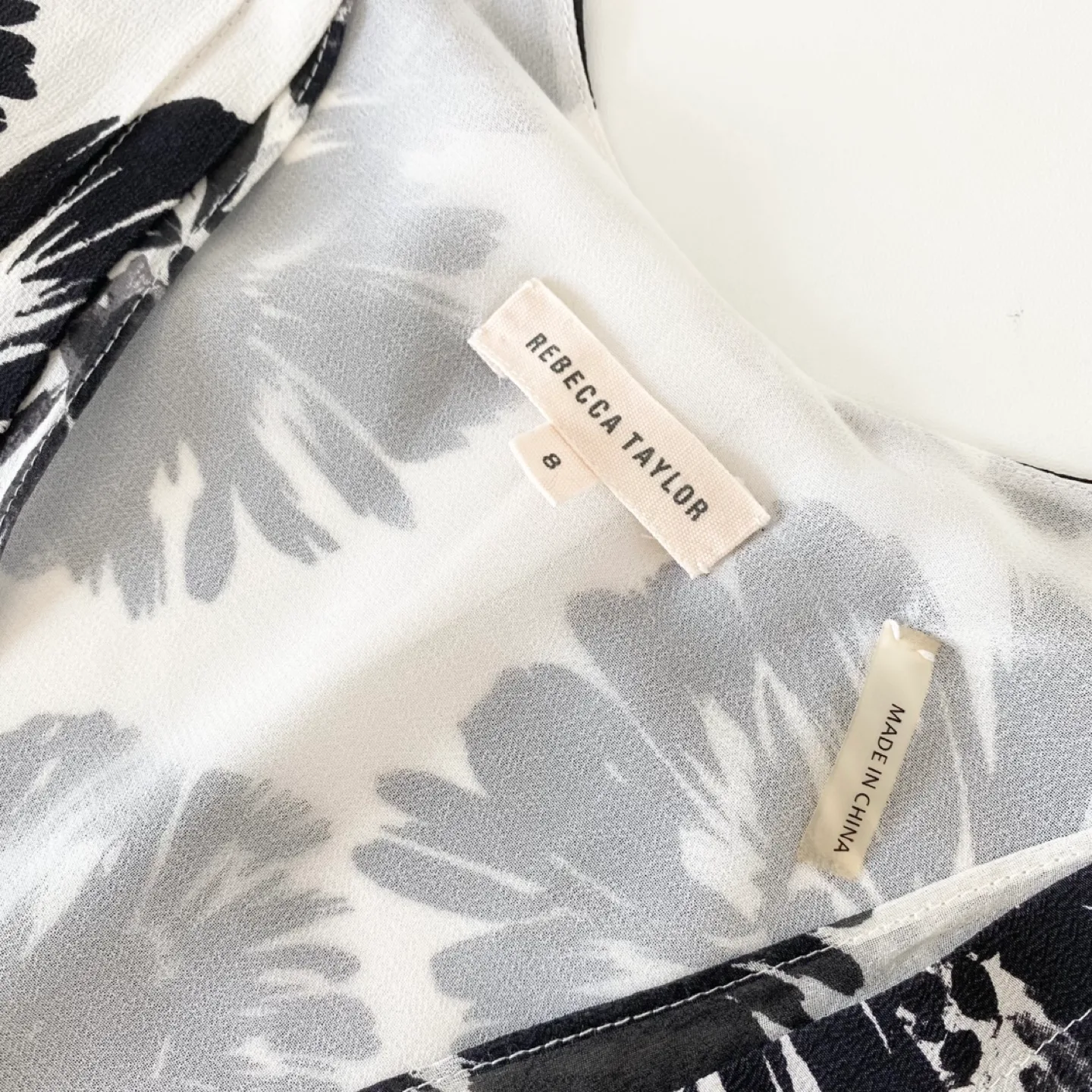 Rebecca Taylor 100% Silk Floral Sleeveless Blouse image indicator(7)