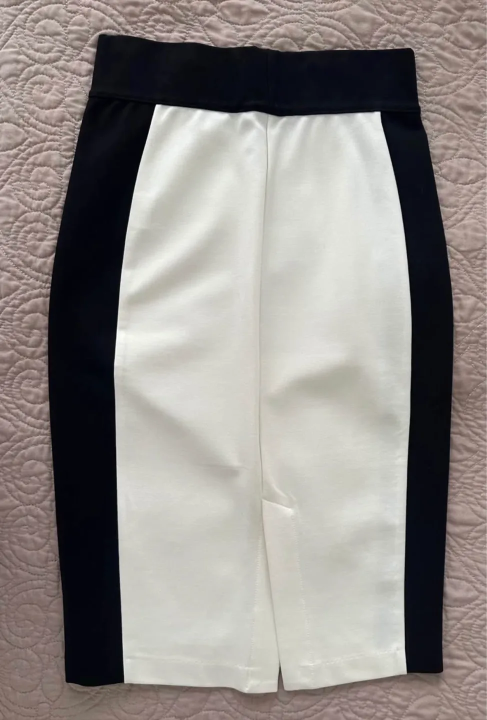Armani Exchange Black & White Skirt - Size S image indicator(2)