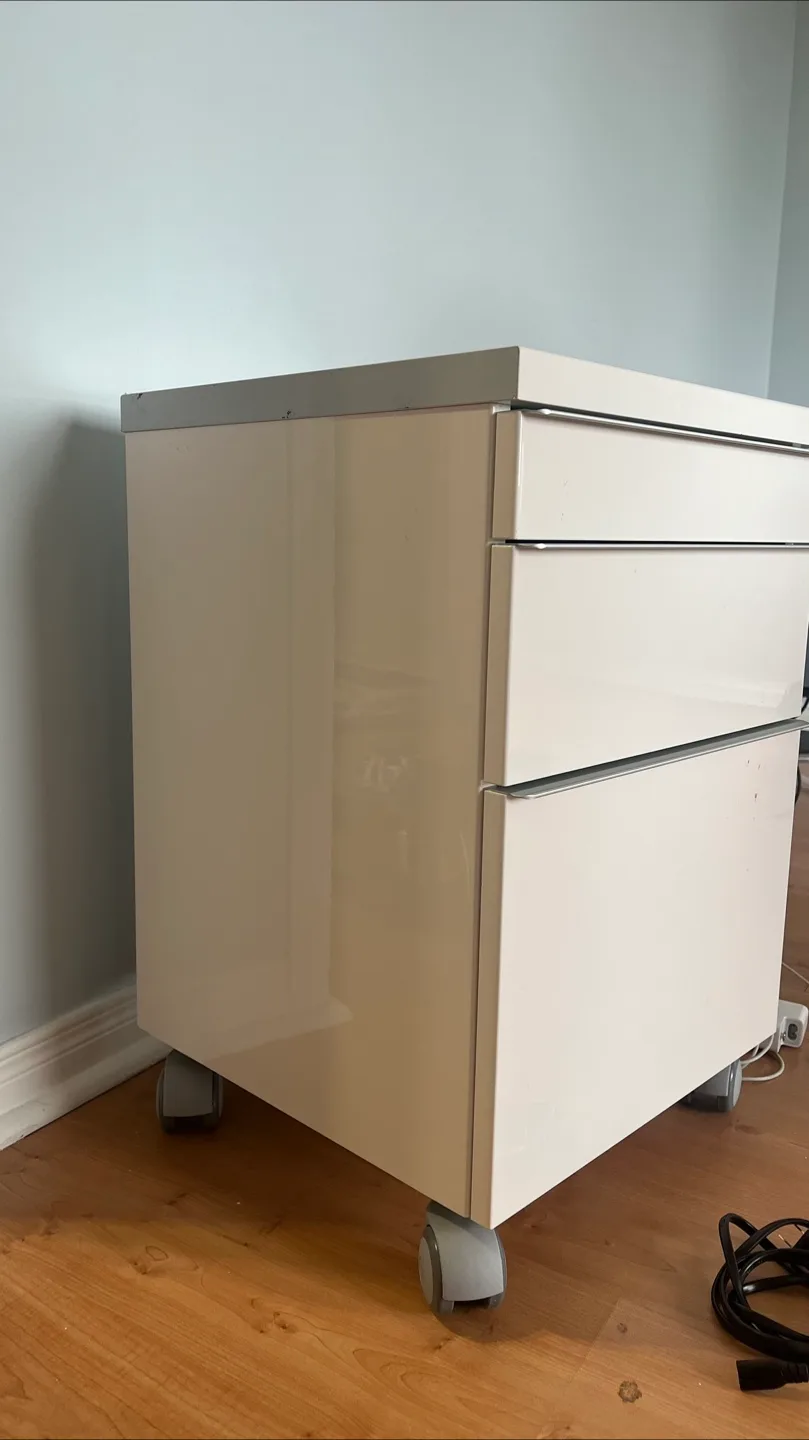 IKEA Helmer White Drawer Unit on Casters thumbnail