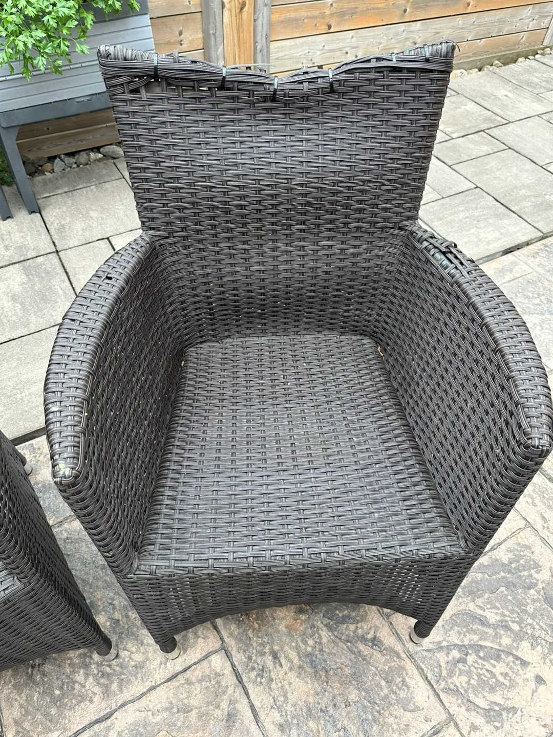 6 Wicker Outdoor Patio Chairs - wear and tear set image indicator(5)