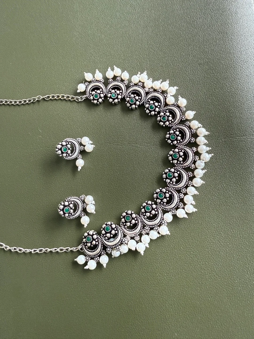 Necklace and Earring Set - Silver & Pearl thumbnail