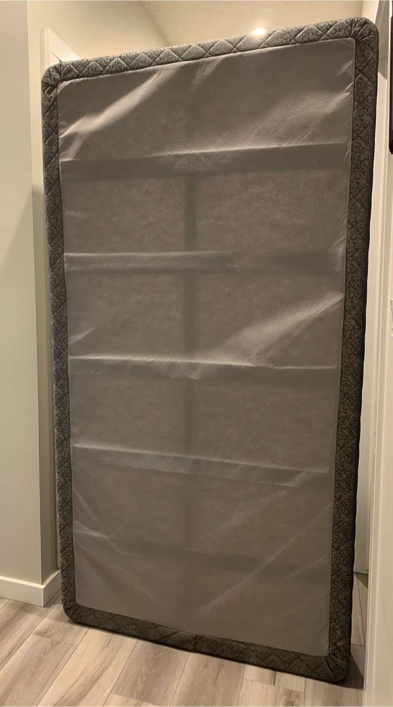 Twin Box Spring 🇨🇦 thumbnail
