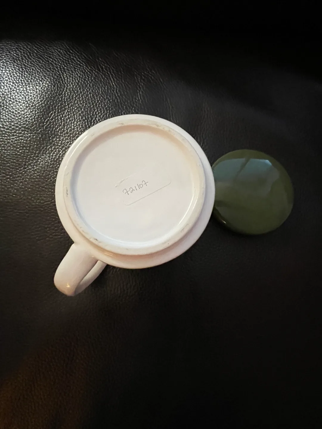 Teapot with Deer Design image indicator(2)