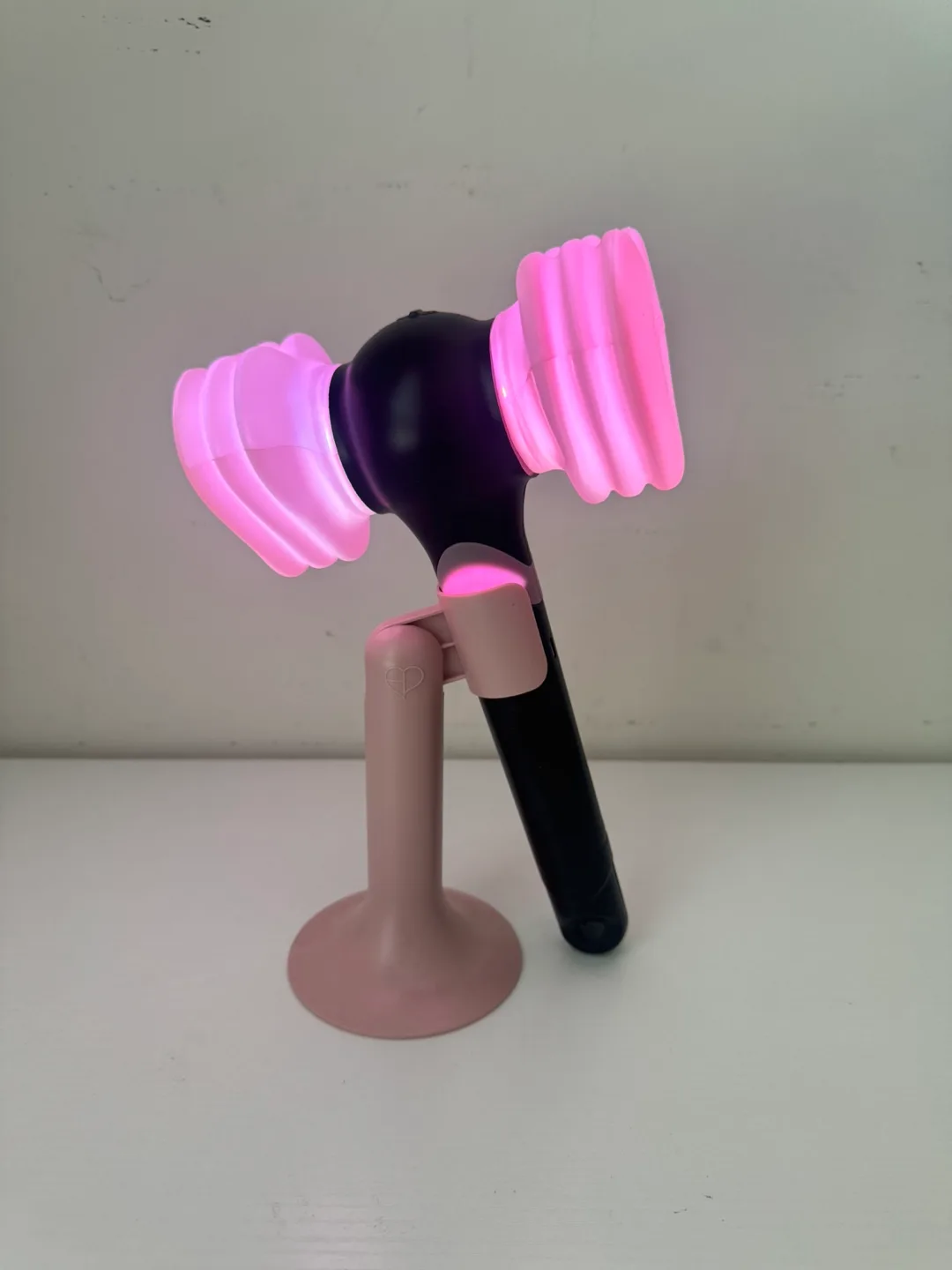 BLACKPINK Light Stick with Stand replica thumbnail