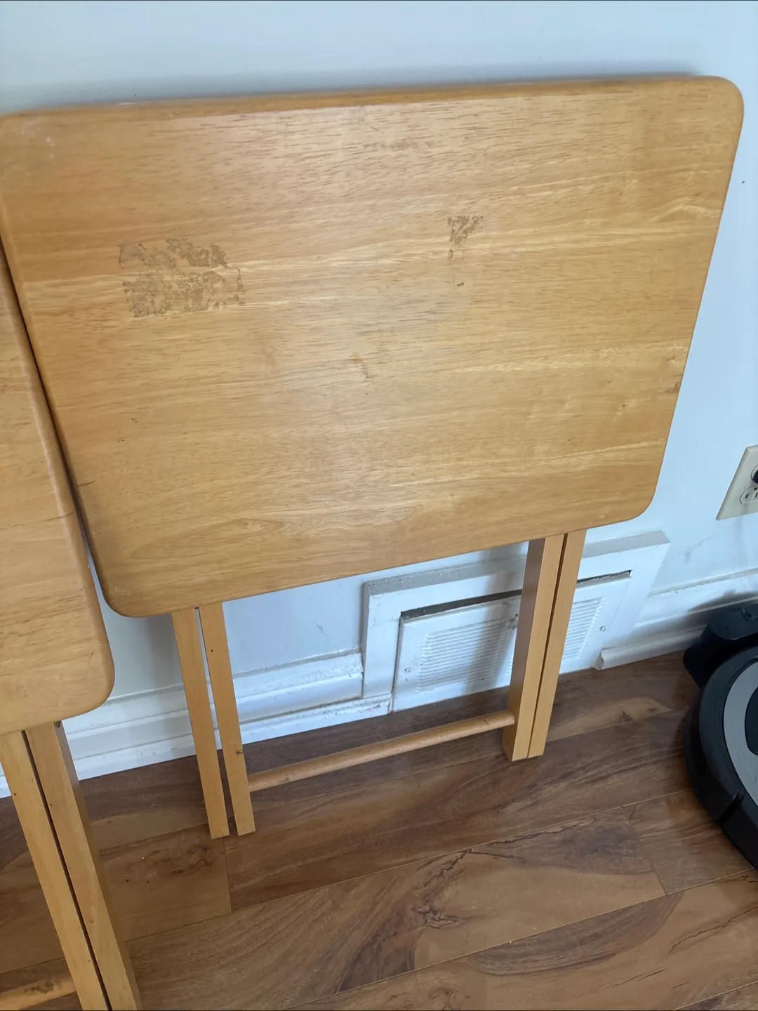 Set of 2 Wooden TV Trays image indicator(2)