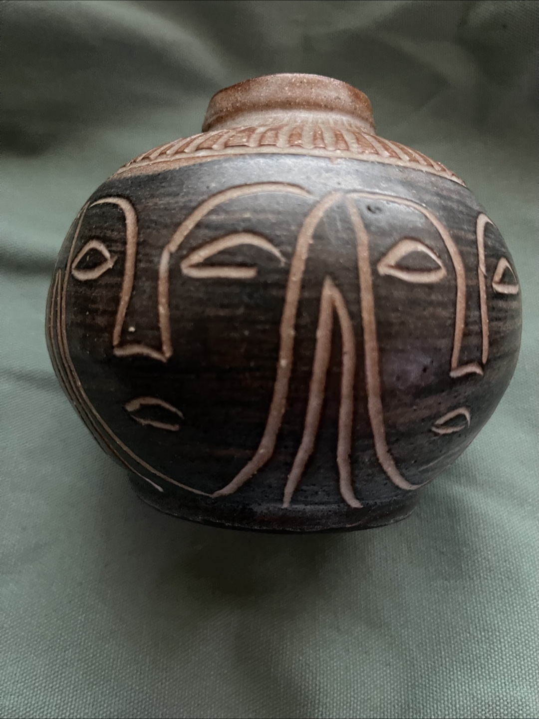 Vintage TN Canada Pottery Vase - photo 3