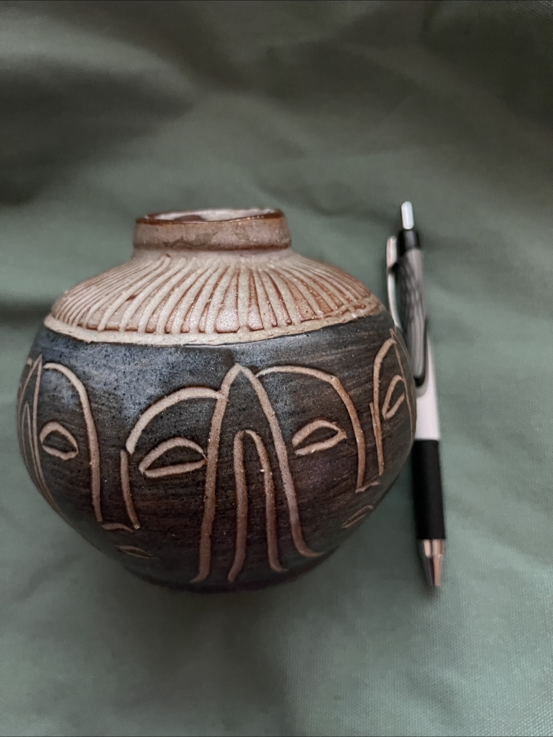 Vintage TN Canada Pottery Vase - photo 5