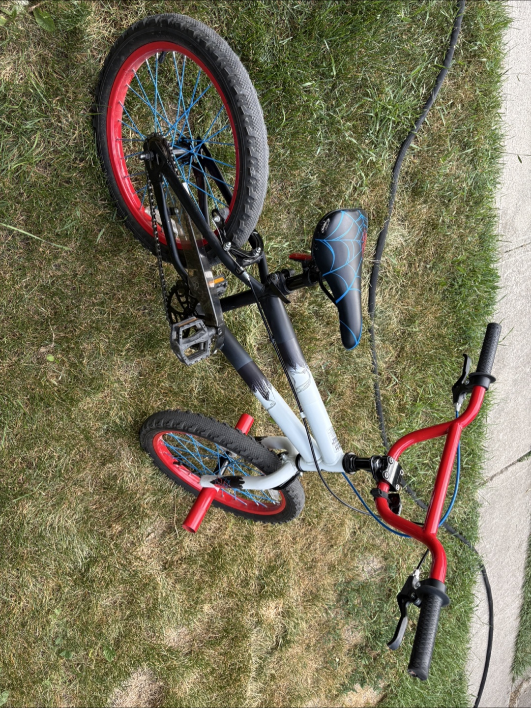 Kids' Spider-Man Bike - Red & Blue - 18” Huffy - photo 5