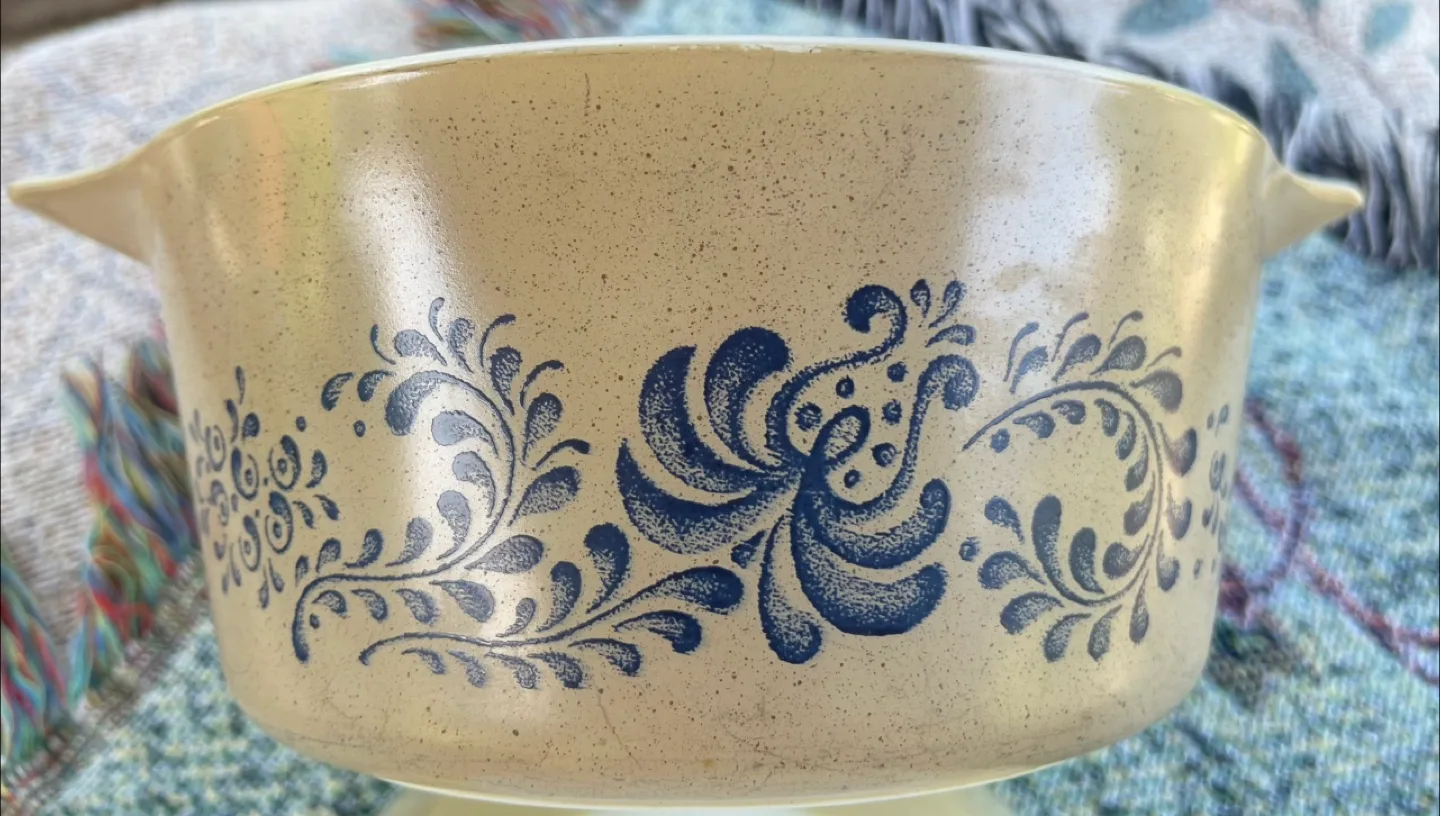 Pyrex 074-B Casserole Dish thumbnail