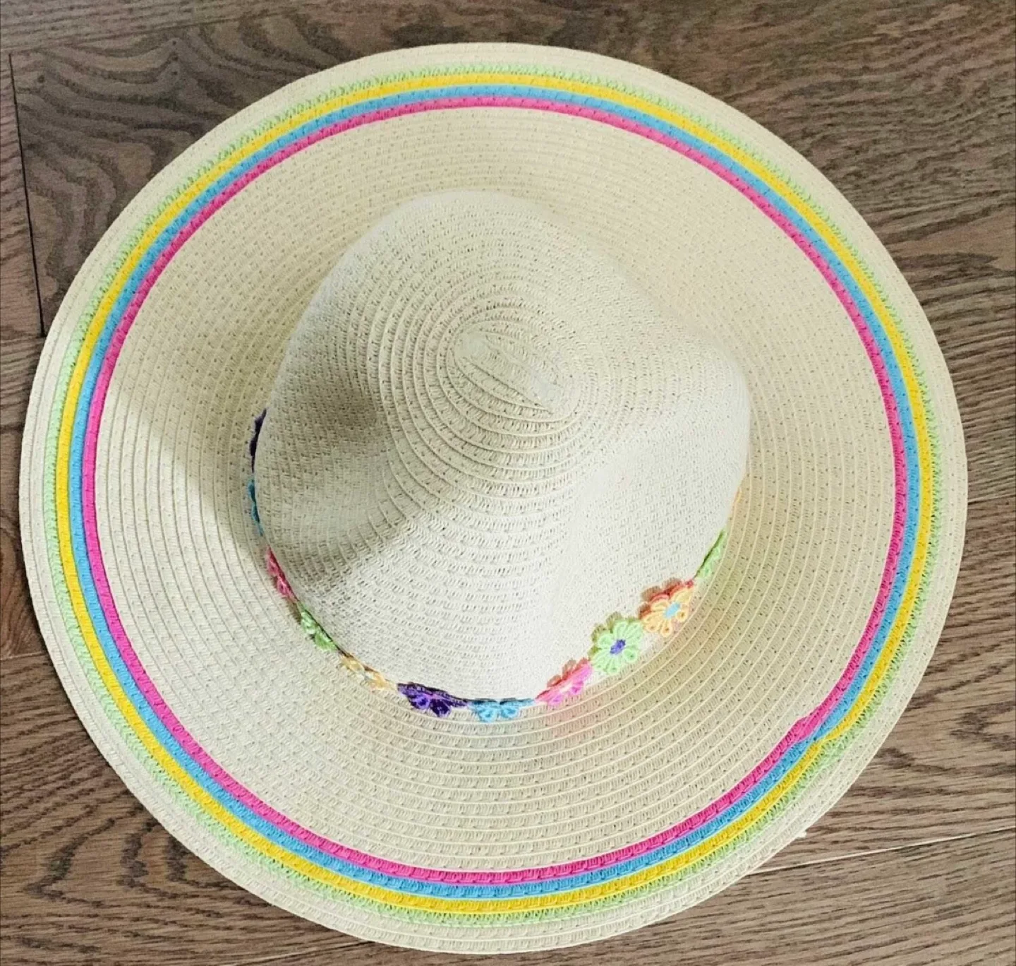 BNWOT Summer Straw Hat thumbnail
