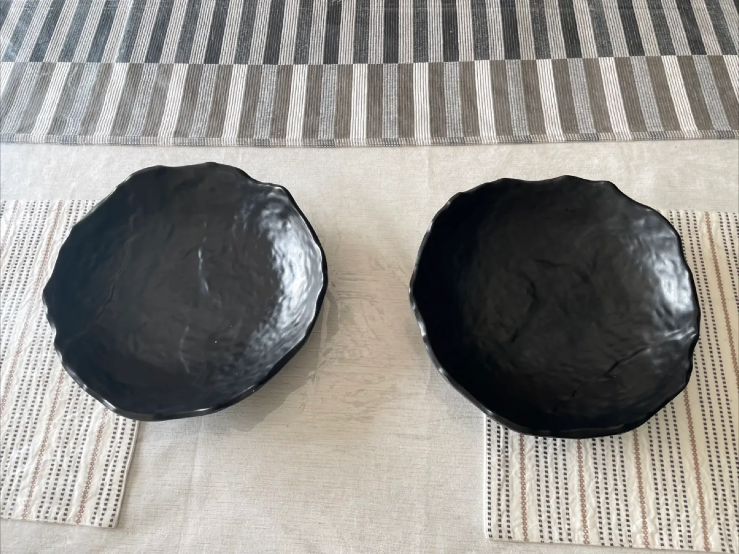 Black Serving Dishes image indicator(2)