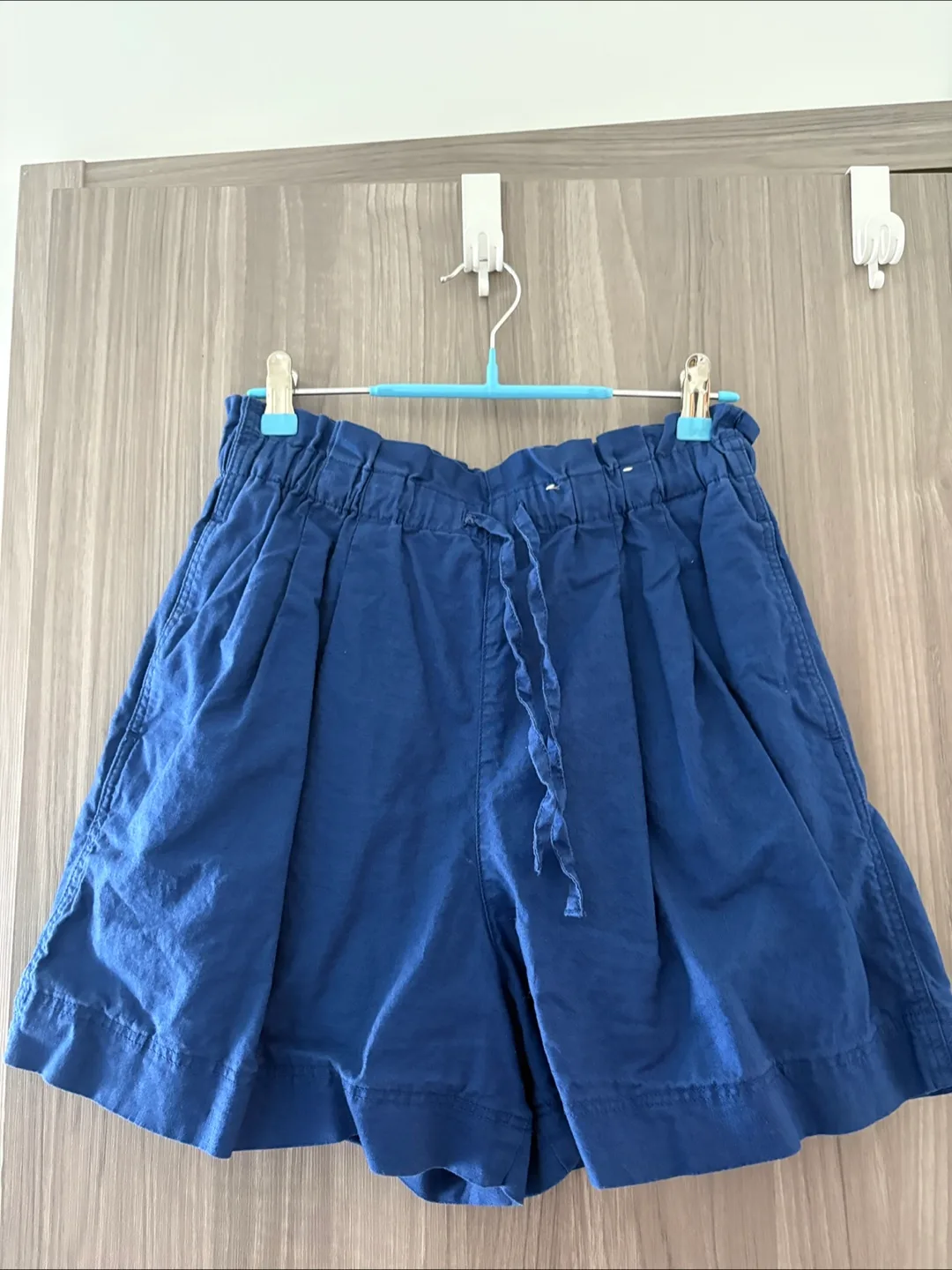 Uniqlo Blue Linen Blend Shorts - Size S thumbnail
