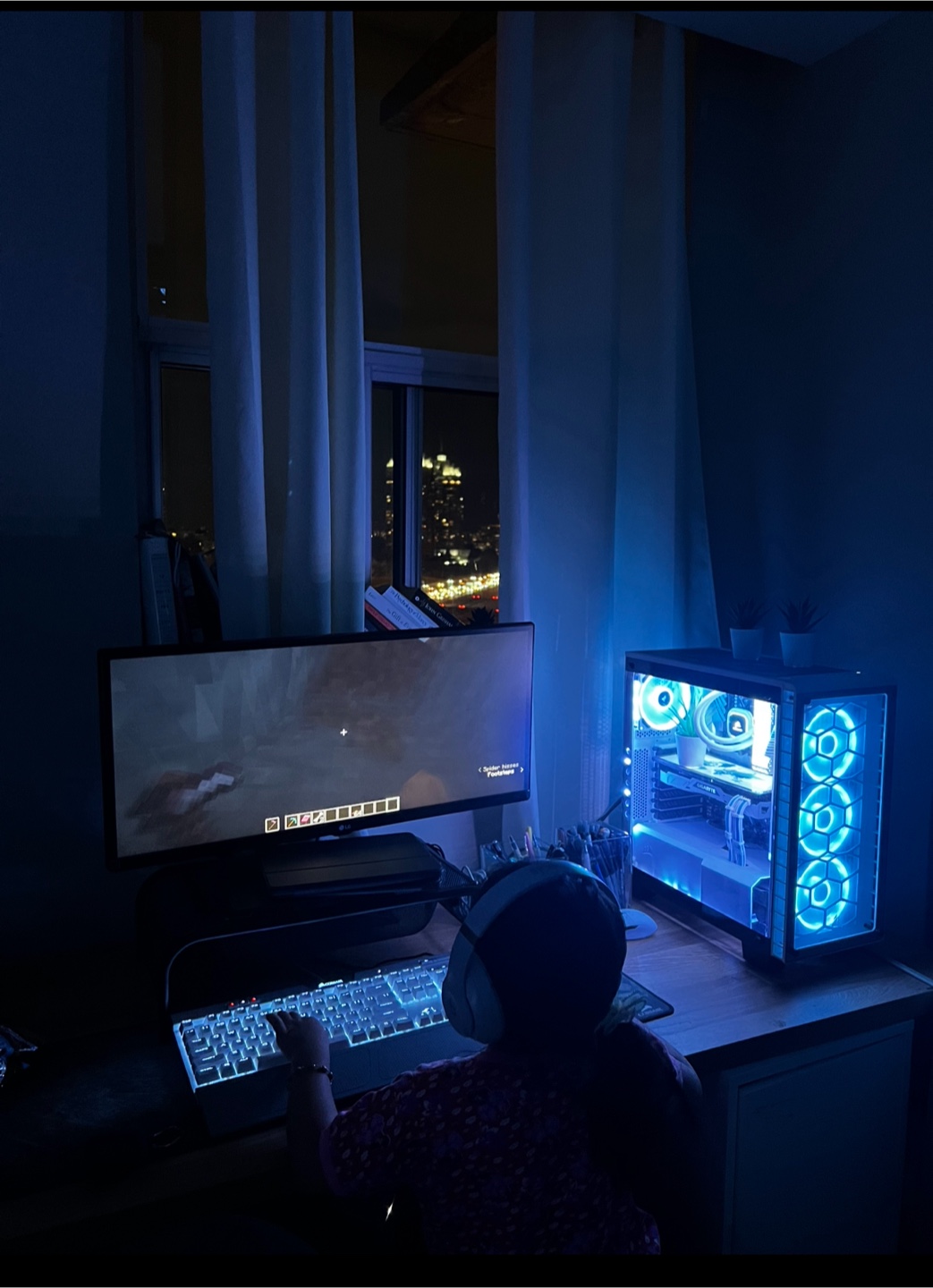 Custom White RGB Gaming PC with mouse + keyboard - photo 3