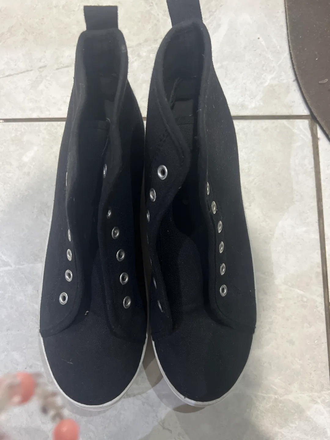 Ardene Black High Top Sneakers - Size 7 image indicator(3)