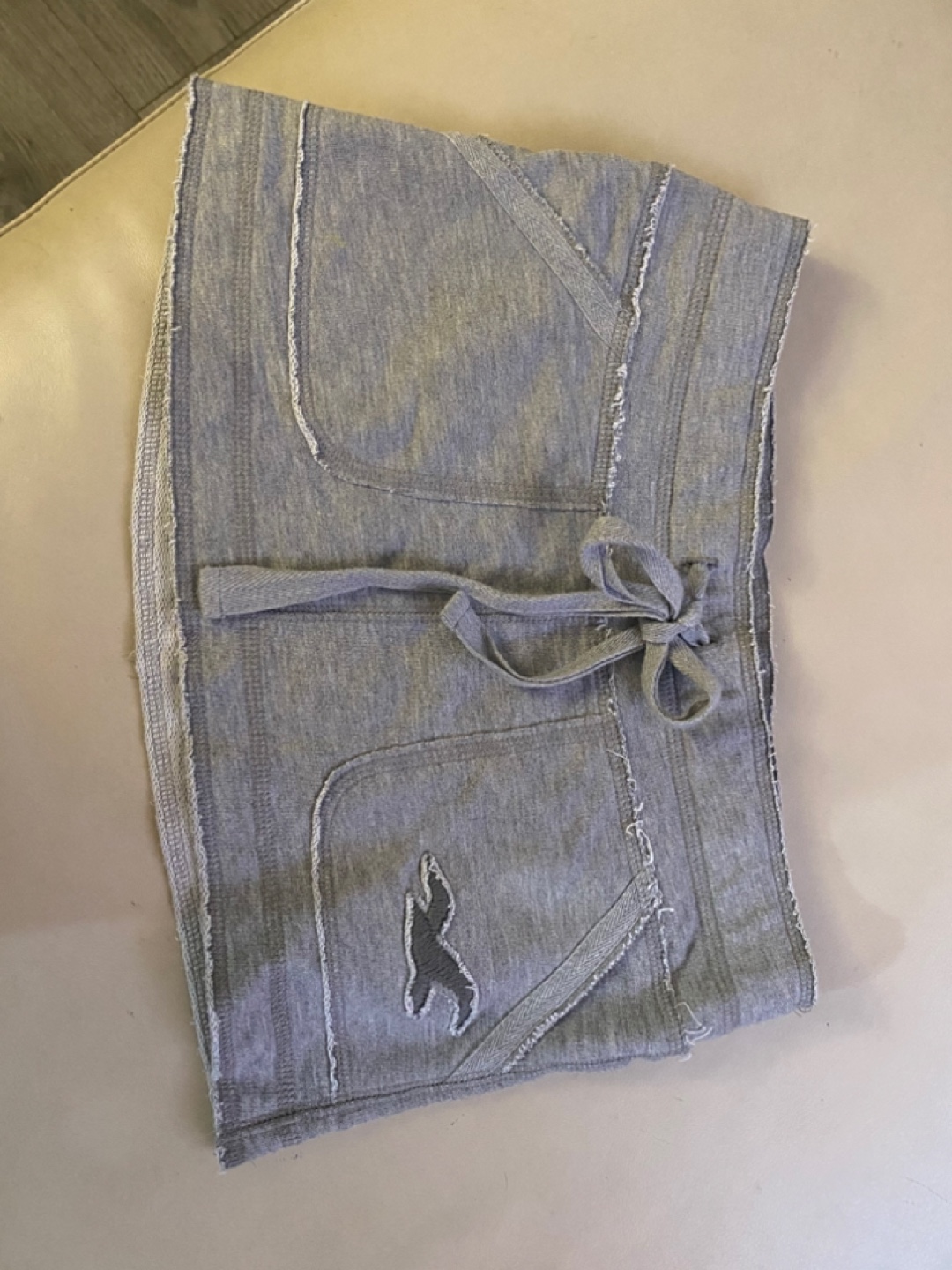 Hollister Grey Skirt - Size XS - photo 2