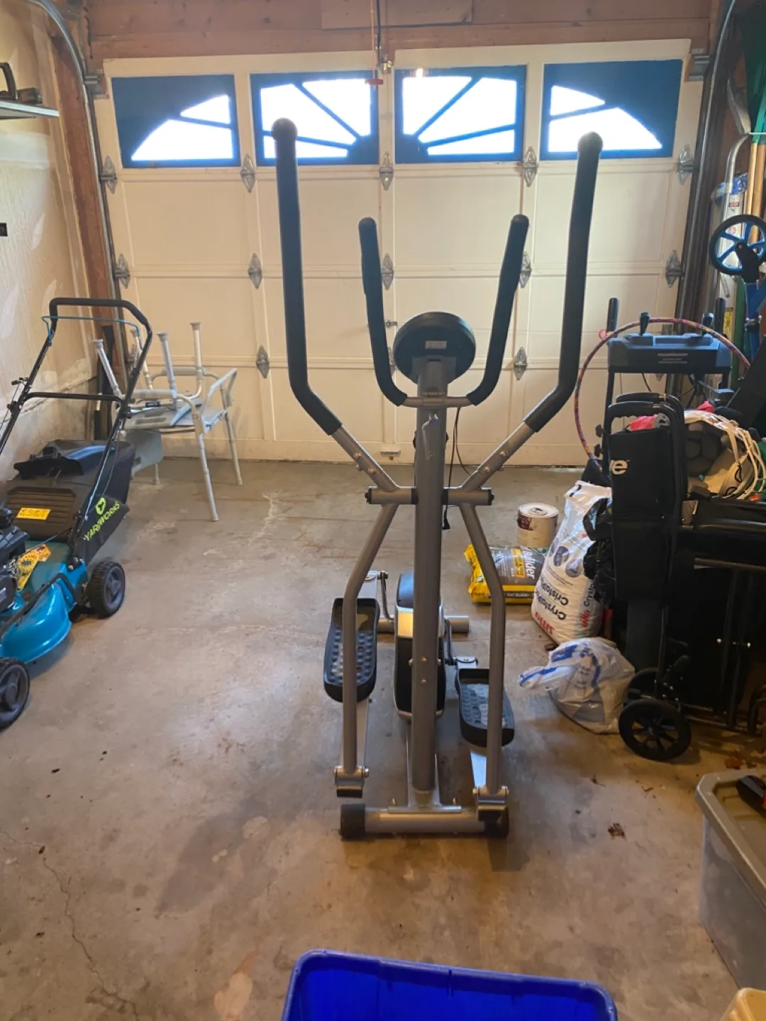 Elliptical Machine - Great for Home Workouts image indicator(2)