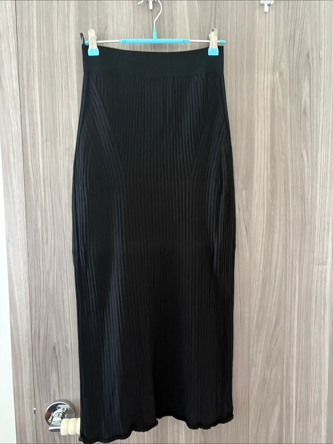 Uniqlo x Mame Kurogouchi Ribbed Knit Skirt thumbnail