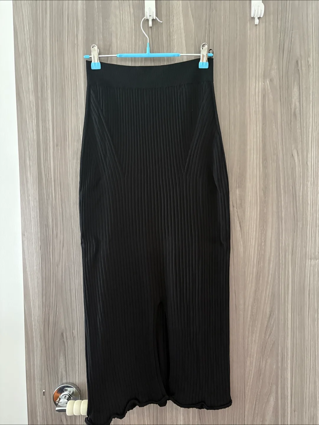 Uniqlo x Mame Kurogouchi Ribbed Knit Skirt image indicator(2)