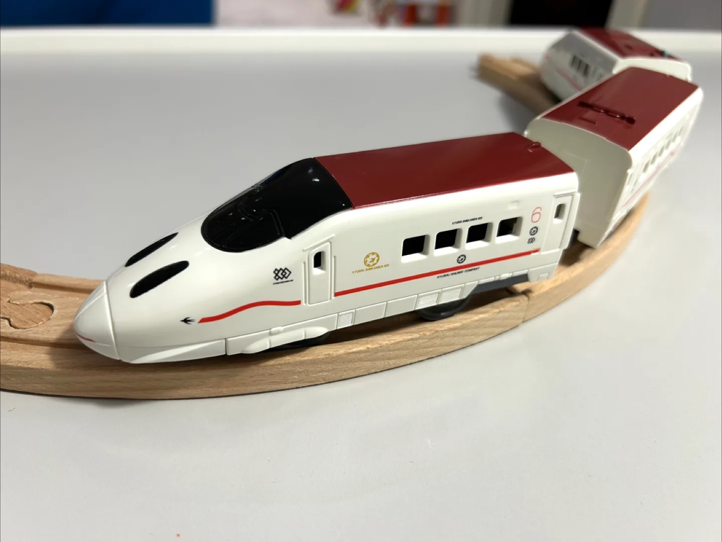 Battery-operated Japanese bullet Shinkansen train toy image indicator(3)