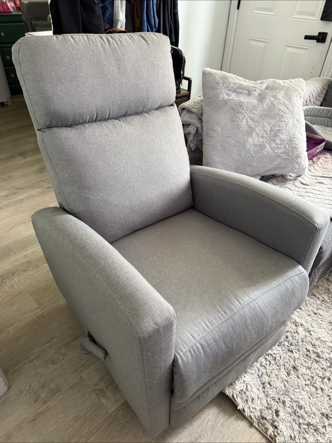 Dream On Me Chatham Swivel Glider Recliner thumbnail