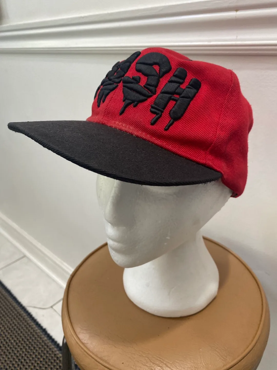 PUSH Hat 🇨🇦 Red & Black image indicator(3)